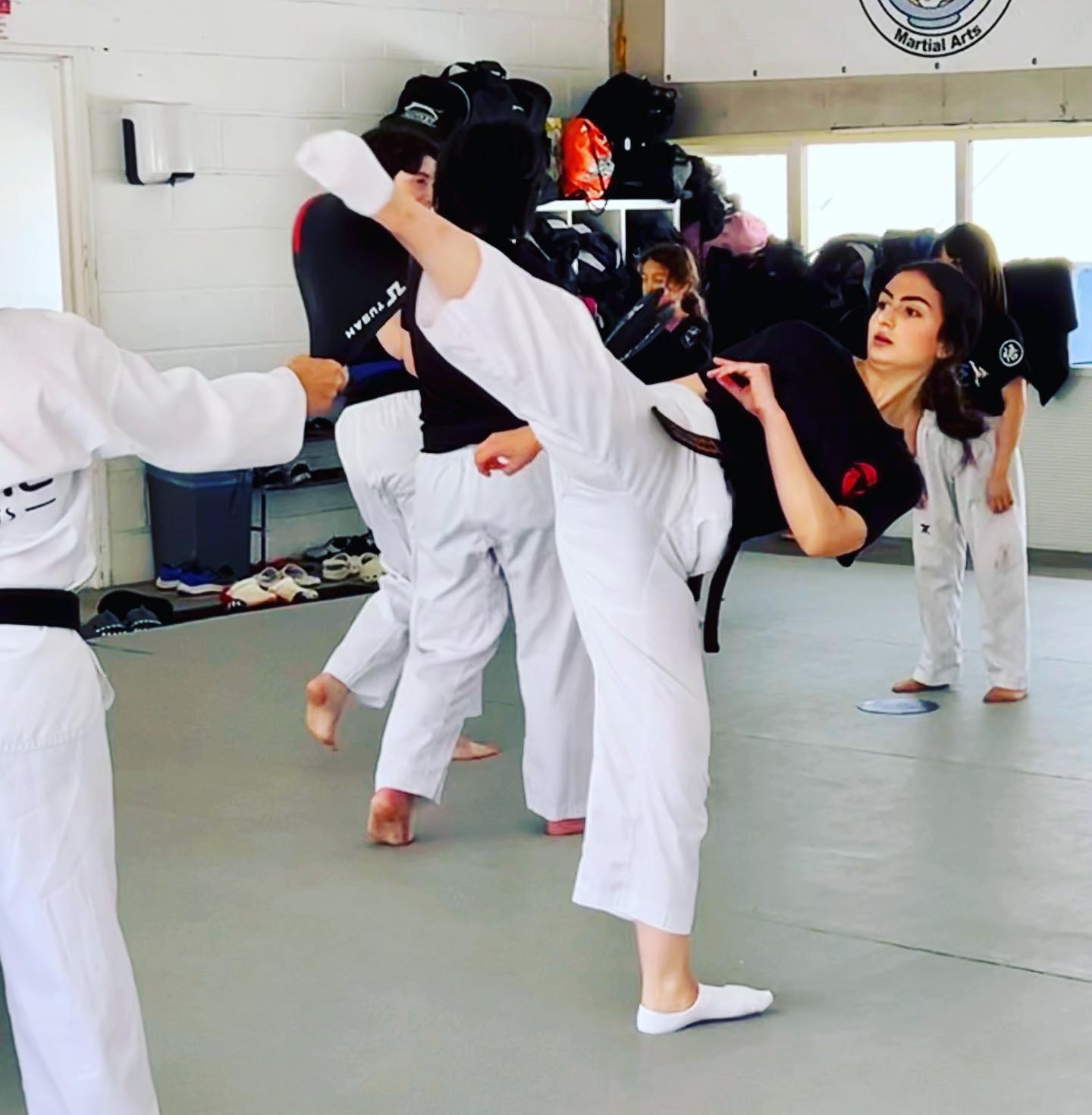 //mythicmartialarts.co.uk/wp-content/uploads/2024/04/347594411_719716863497875_4579128189080120712_n.jpeg